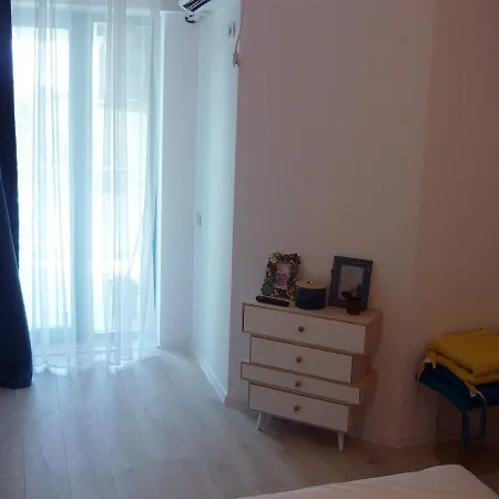 Apartament Cnc Zev *